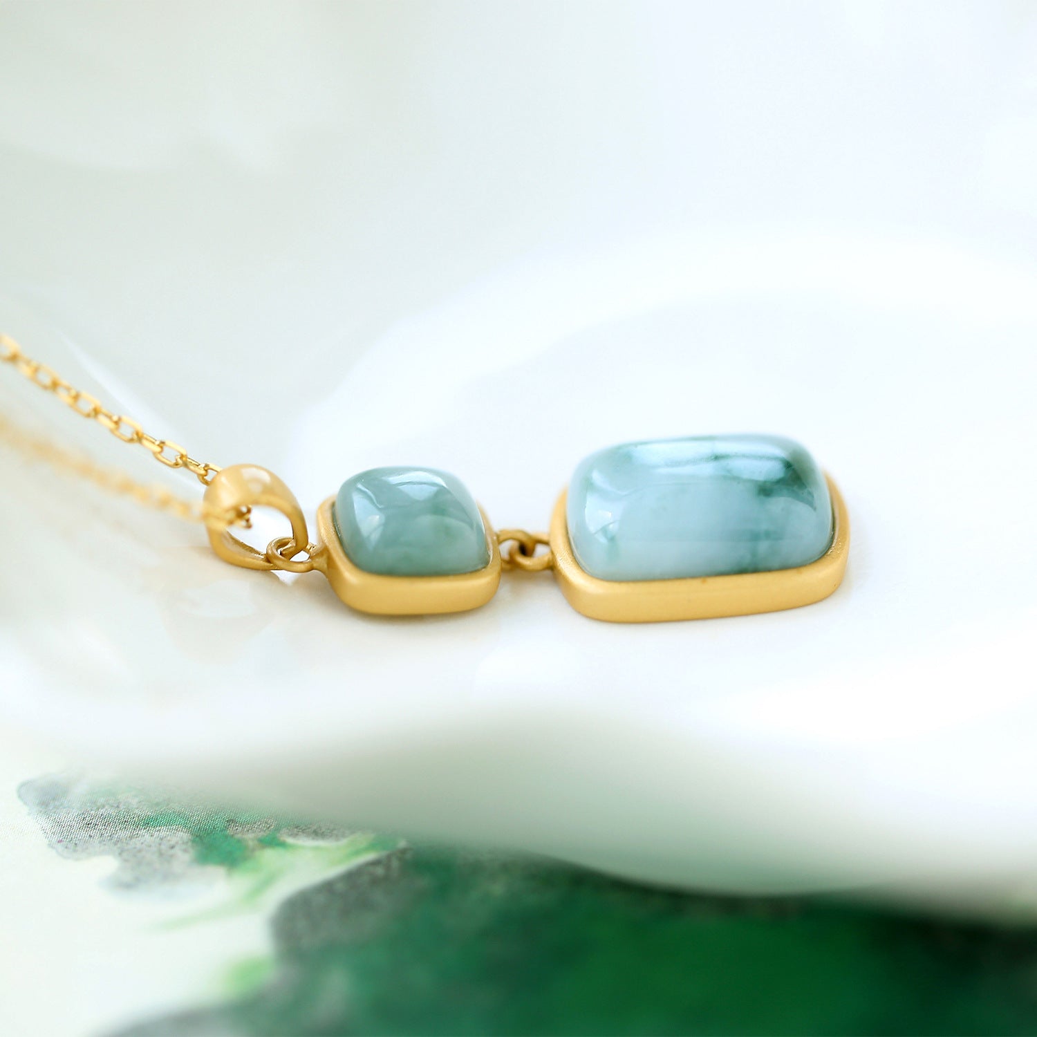 S925 sterling silver gold-plated inlaid jadeite geometric square minimalist pendant pendant