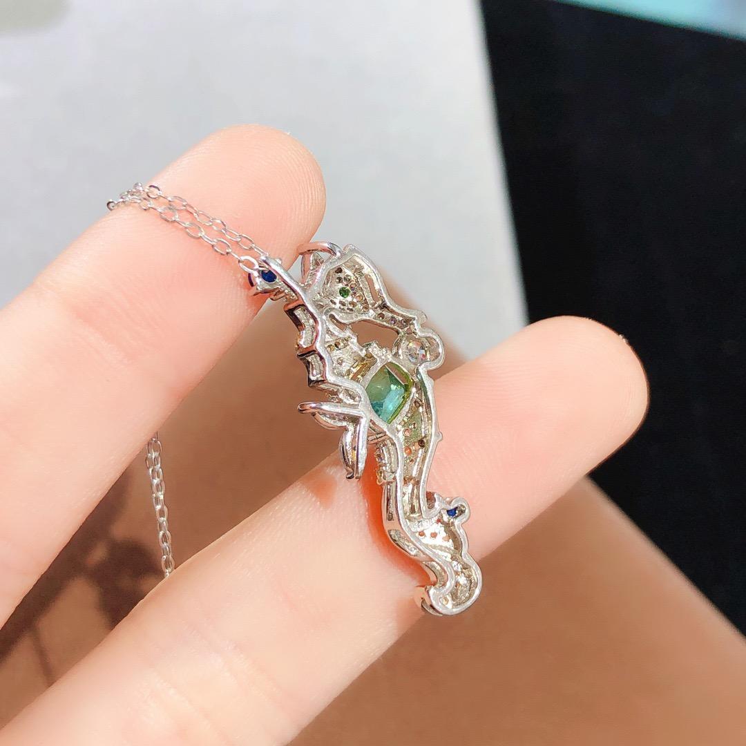 [DF]Enchanting Dual-tone S925 Silver Necklace with Emerald Gemstone Pendant - A Birthday Gift of Distinction