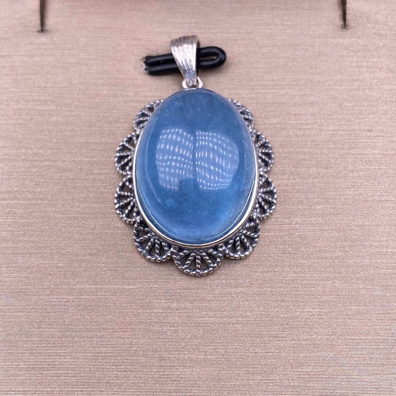 Aquamarine pendant s925 silver inlaid retro silver atmospheric crystal pendant