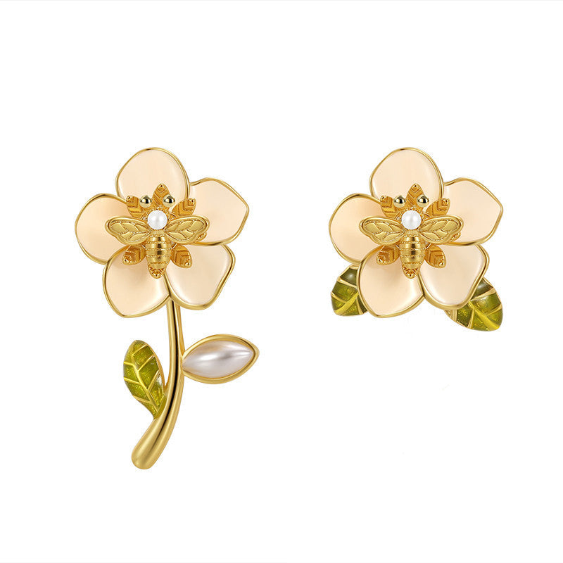 【DF】 boucles d'oreilles françaises à fleurs douces, asymétriques, niche, personnalité, tendance, mode dames, style coréen, bijoux