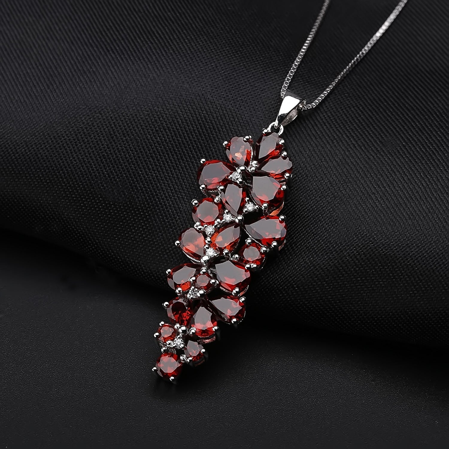 Natural Colorful Treasure Pure Silver Pendant Personalized Grape String Style Garnet 925 Silver Crystal Necklace Pendant