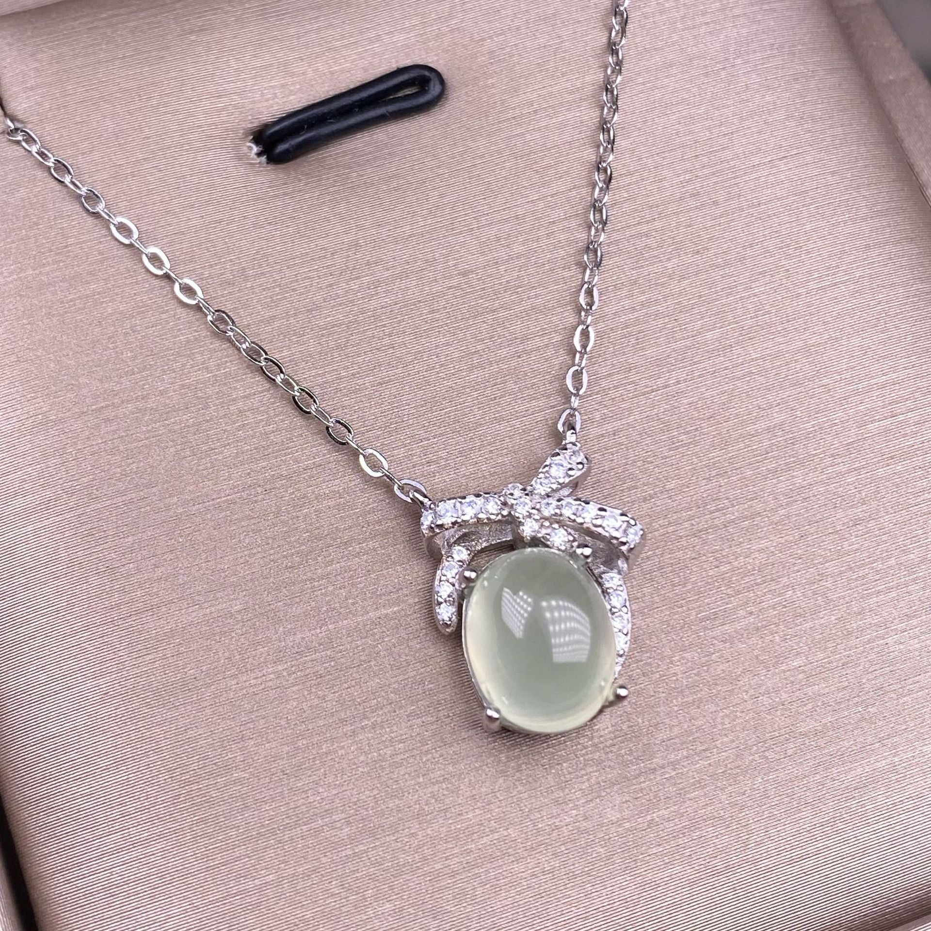 Collar de aguamarina con uva morada y brillo de litio con incrustaciones de plata s925, cadena versátil para clavícula de mujer