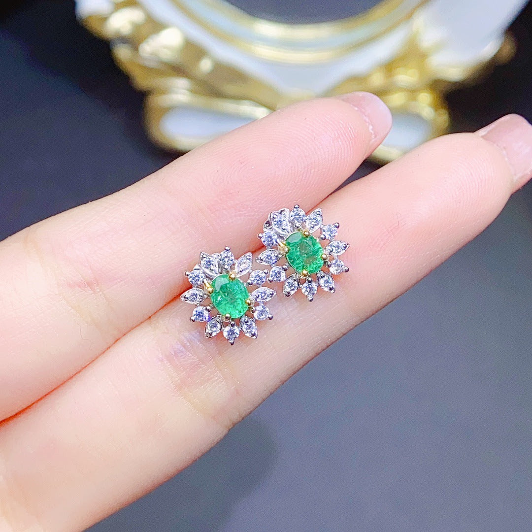 Natural emerald earrings S925 silver inlaid main stone 4*5 selling