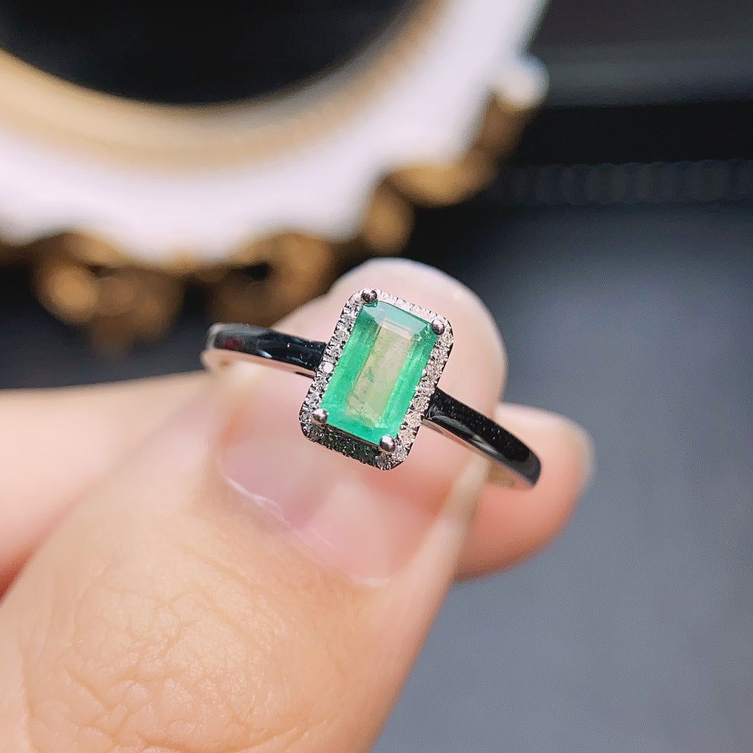 Natural emerald ring 18K gold set main stone 3*6 selling